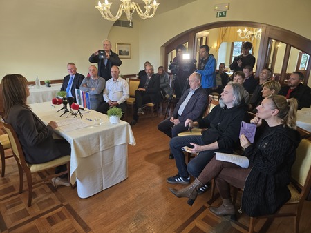 Podpis pogodb_Jeruzalem_oktober2026 (2)